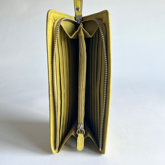 Fossil Yellow Genuine Leather Zip Closure Wallet - Picture 7 of 15